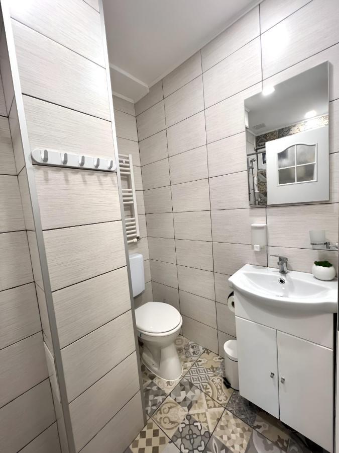Salt Mine Retreat - Free Parking Apartment Turda Exterior photo